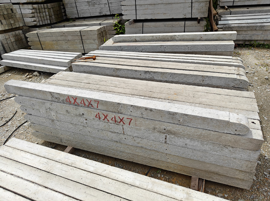 tiang pagar